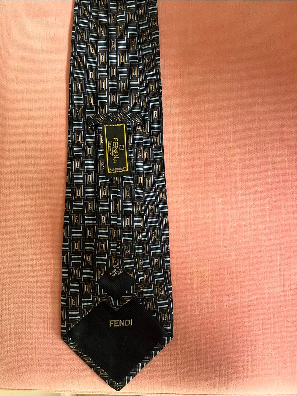 Fendi Black and Gold Geometric Pattern Silk Tie - Picture 2 of 2